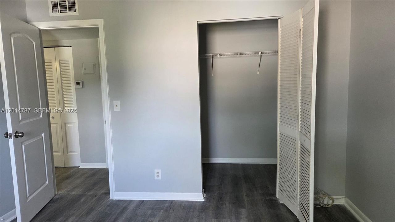Active With Contract: $1,650 (2 beds, 1 baths, 754 Square Feet)