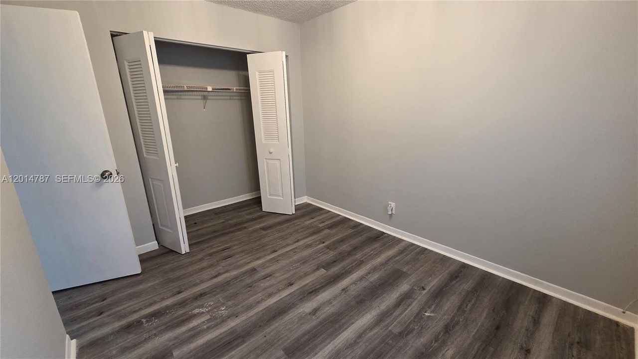 Active With Contract: $1,650 (2 beds, 1 baths, 754 Square Feet)
