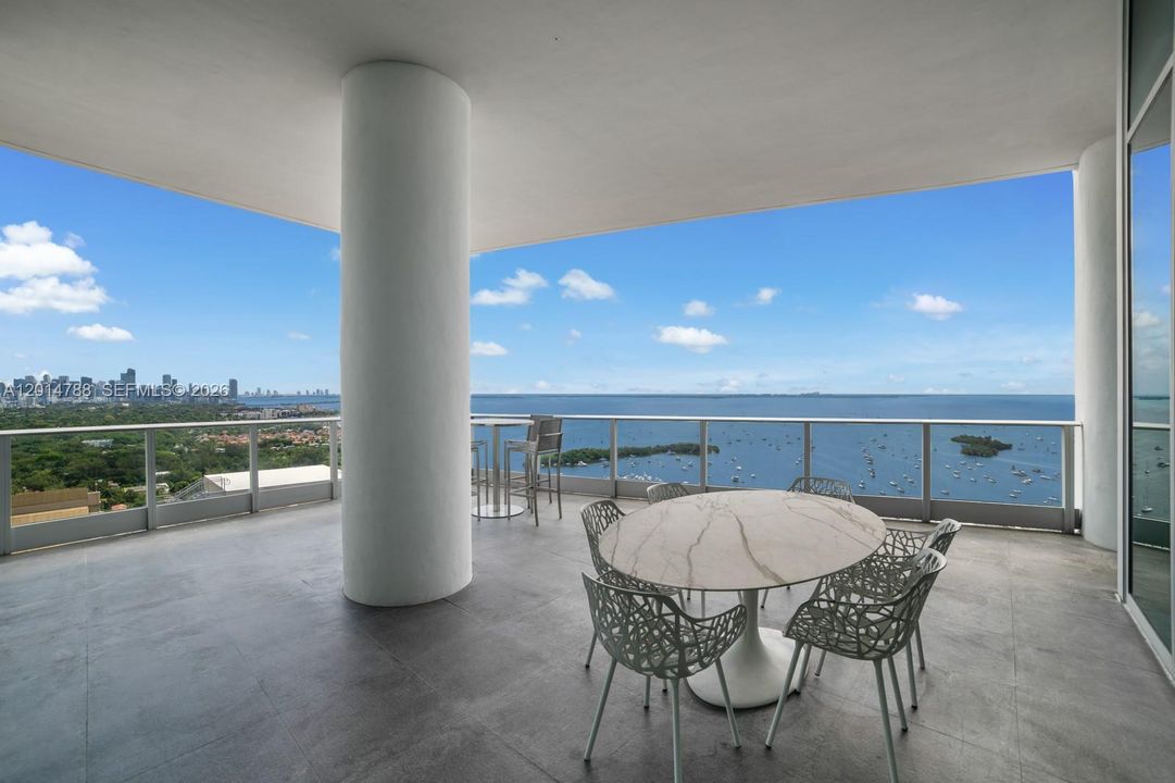 For Sale: $20,900,000 (5 beds, 5 baths, 7061 Square Feet)