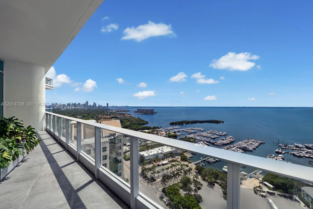 For Sale: $20,900,000 (5 beds, 5 baths, 7061 Square Feet)
