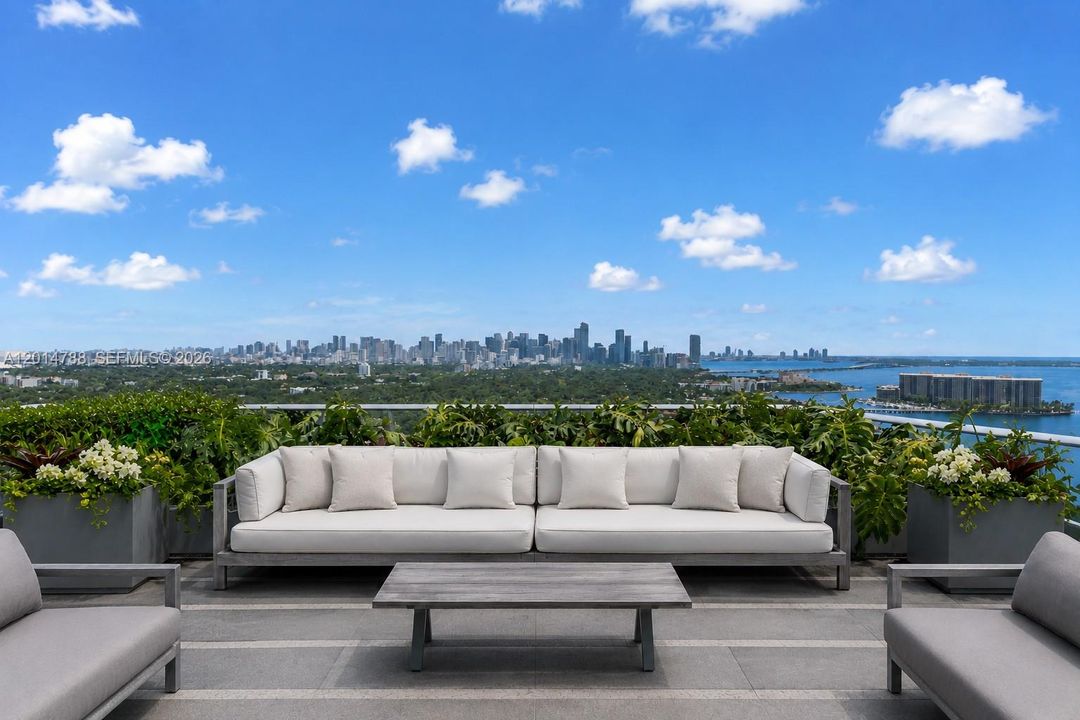 For Sale: $20,900,000 (5 beds, 5 baths, 7061 Square Feet)