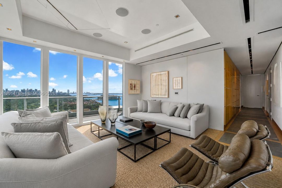 For Sale: $20,900,000 (5 beds, 5 baths, 7061 Square Feet)