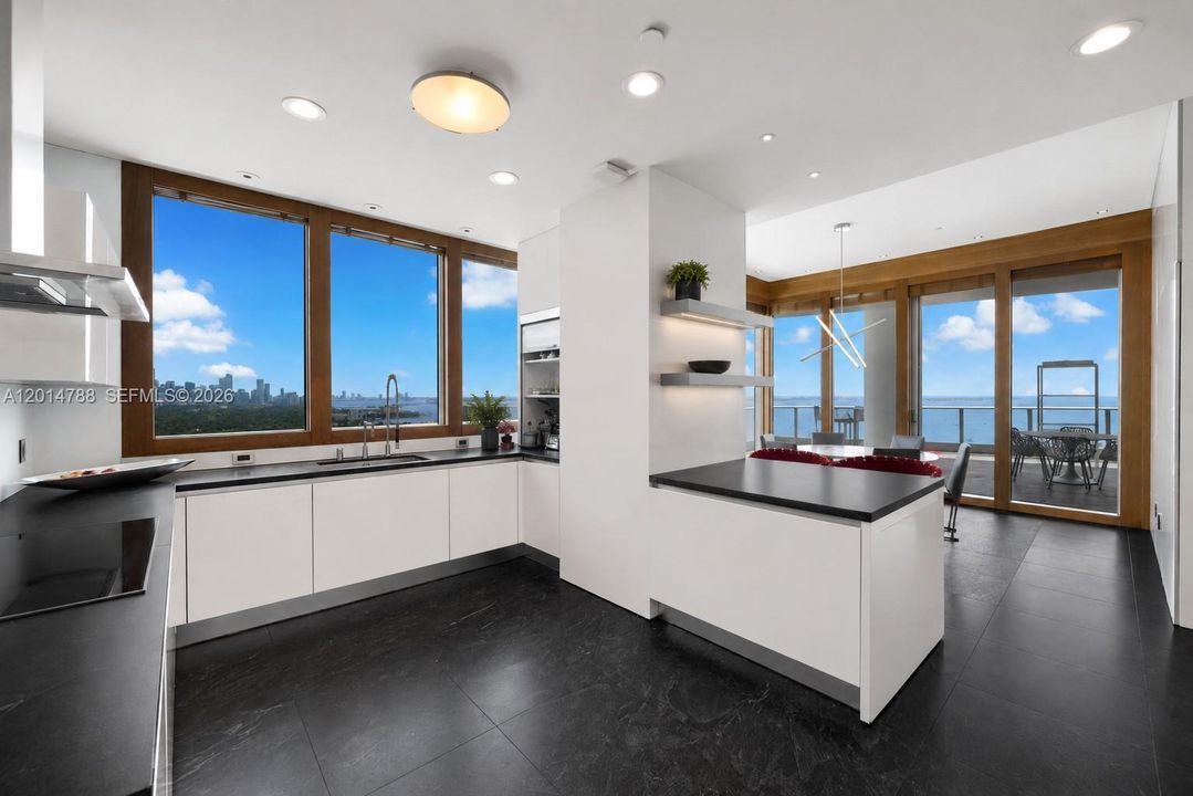 For Sale: $20,900,000 (5 beds, 5 baths, 7061 Square Feet)