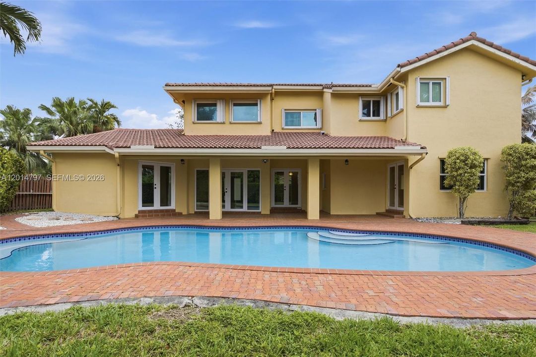 Active With Contract: $849,000 (4 beds, 3 baths, 2529 Square Feet)