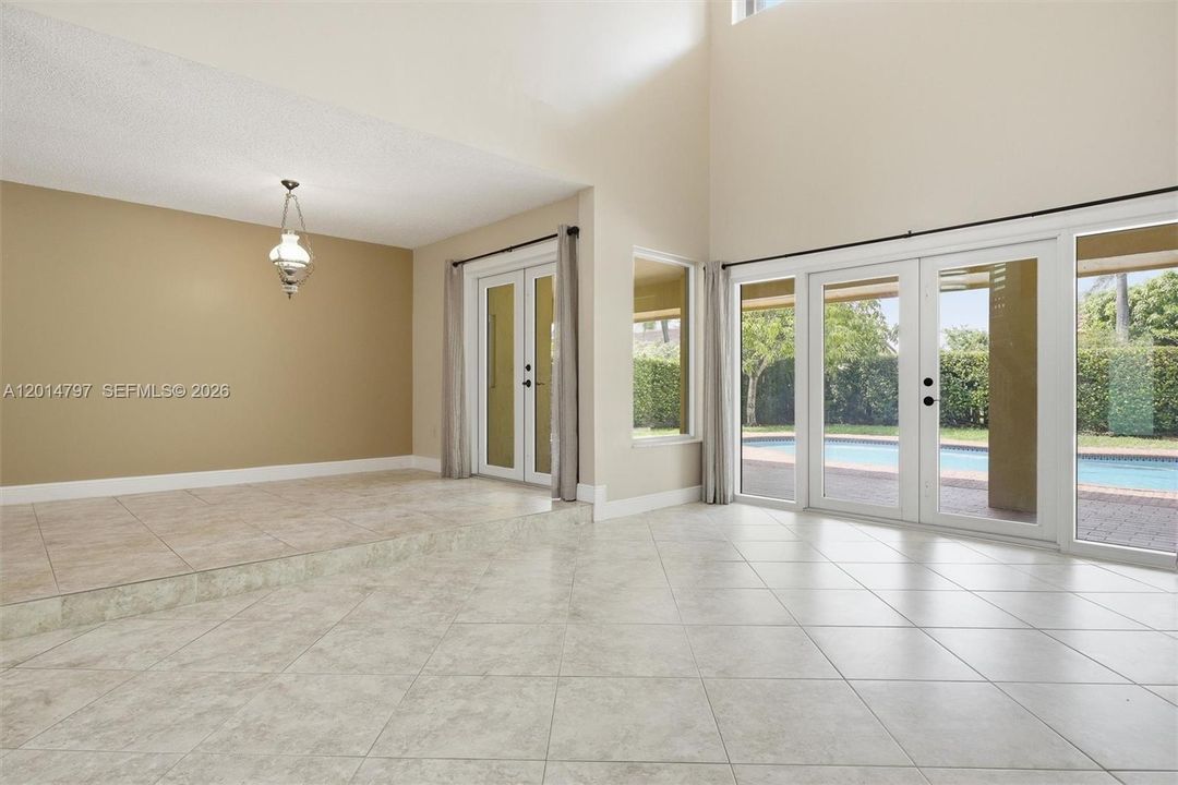 Active With Contract: $849,000 (4 beds, 3 baths, 2529 Square Feet)