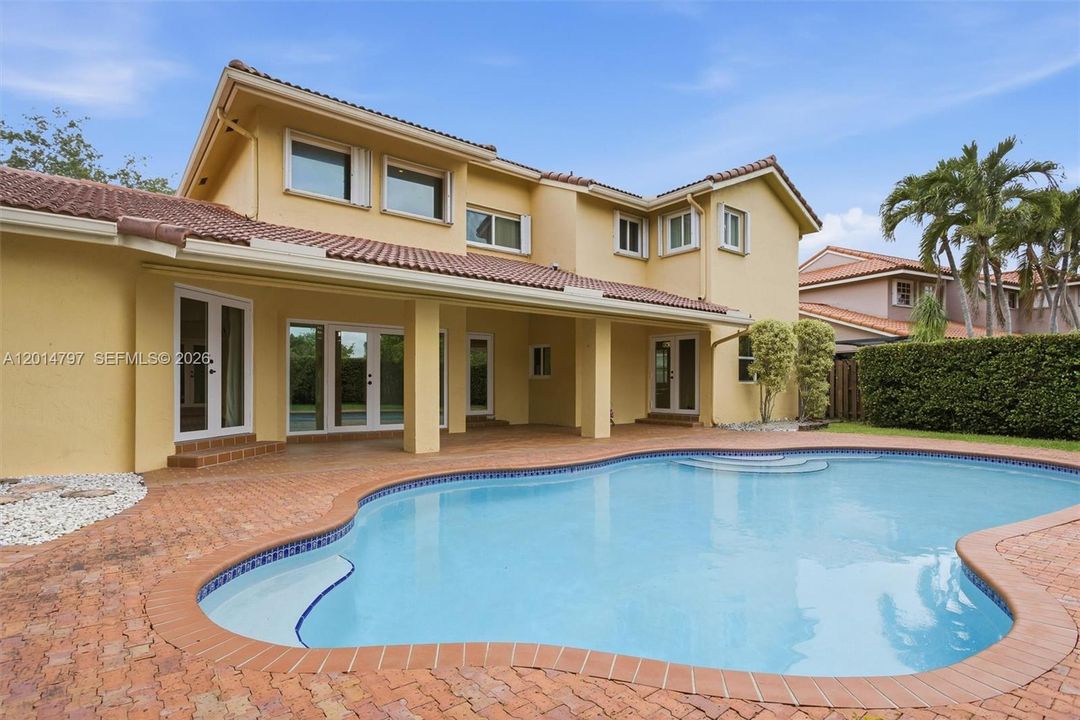 Active With Contract: $849,000 (4 beds, 3 baths, 2529 Square Feet)