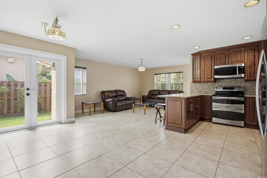Active With Contract: $849,000 (4 beds, 3 baths, 2529 Square Feet)