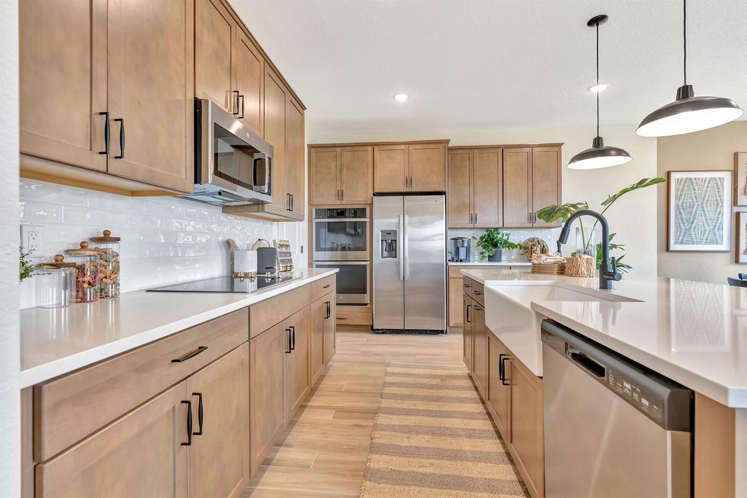 Double Oven, upgraded Kitchen