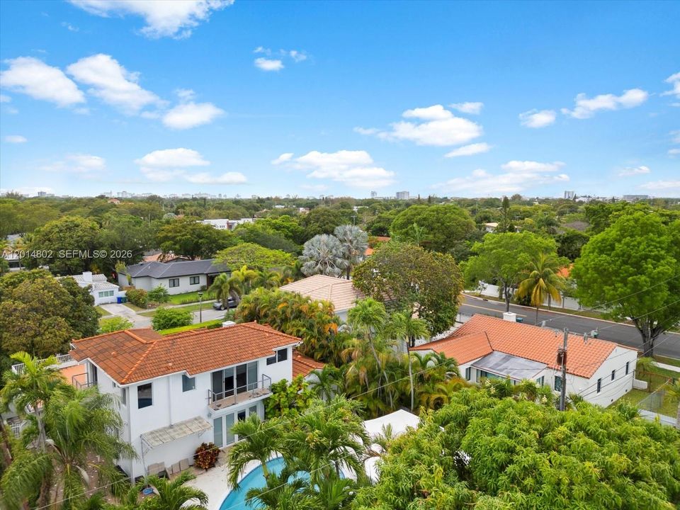 For Rent: $12,500 (5 beds, 4 baths, 3116 Square Feet)