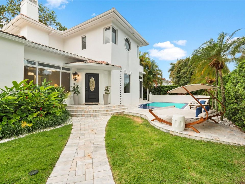 For Rent: $12,500 (5 beds, 4 baths, 3116 Square Feet)