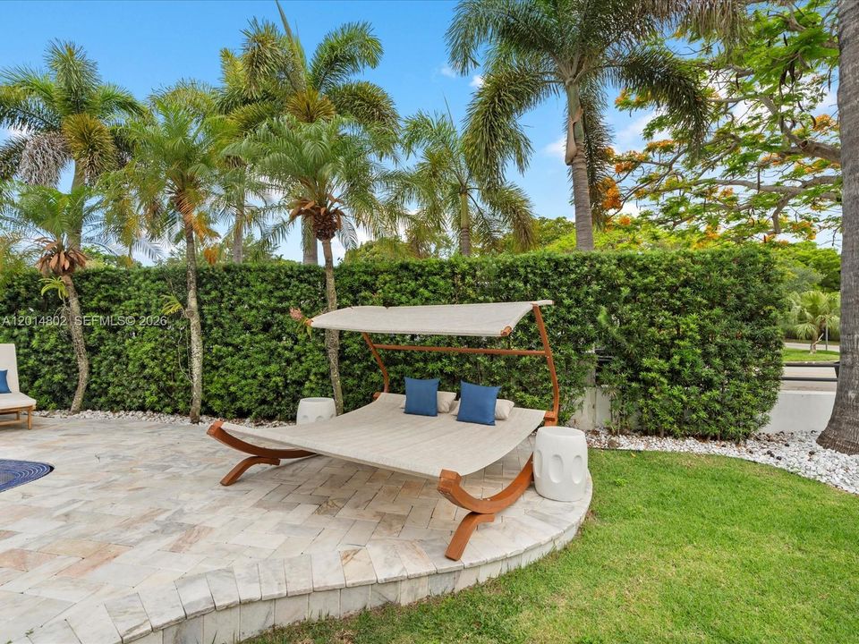 For Rent: $12,500 (5 beds, 4 baths, 3116 Square Feet)