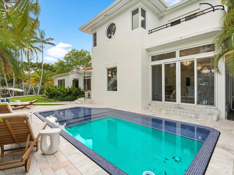 For Rent: $12,500 (5 beds, 4 baths, 3116 Square Feet)