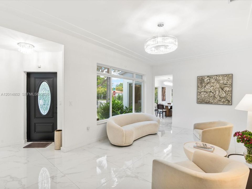 For Rent: $12,500 (5 beds, 4 baths, 3116 Square Feet)