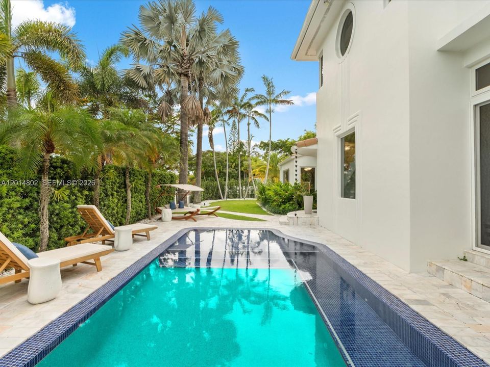 For Rent: $12,500 (5 beds, 4 baths, 3116 Square Feet)