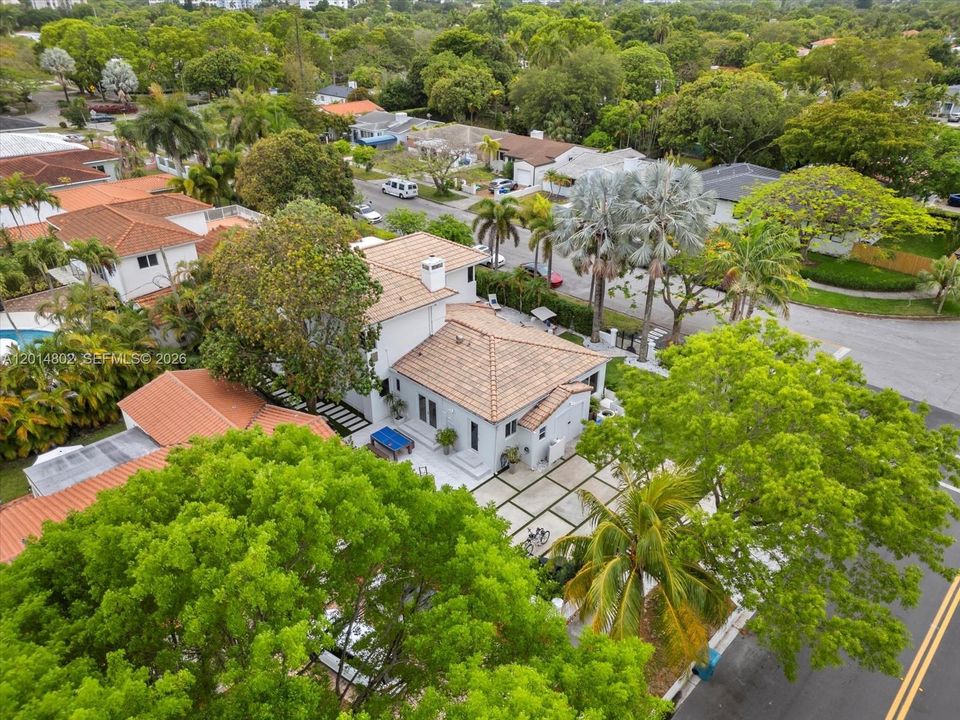 For Rent: $12,500 (5 beds, 4 baths, 3116 Square Feet)
