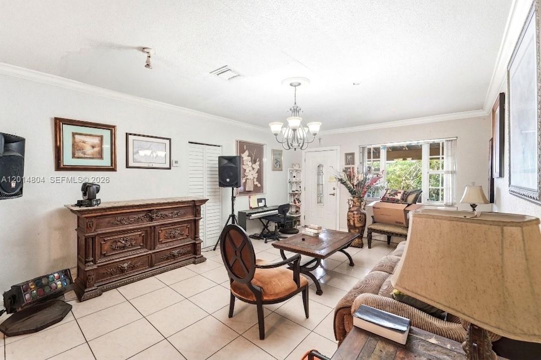 Activo con contrato: $499,999 (2 camas, 1 baños, 1294 Pies cuadrados)