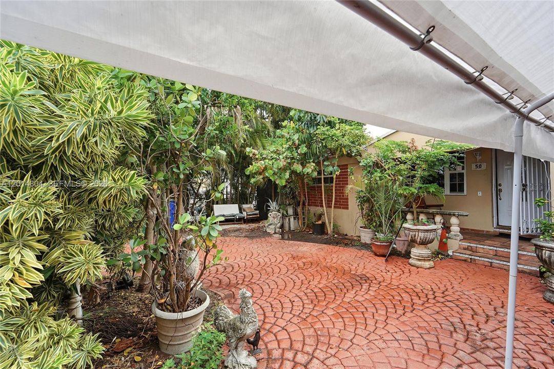 Activo con contrato: $499,999 (2 camas, 1 baños, 1294 Pies cuadrados)