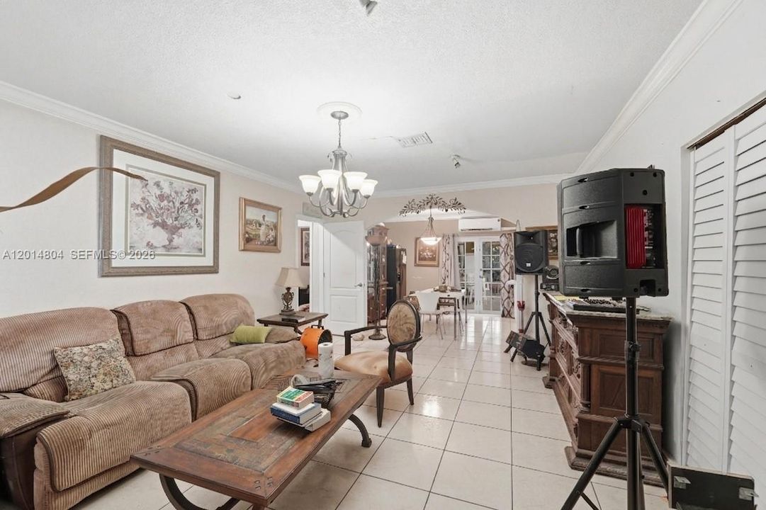 Activo con contrato: $499,999 (2 camas, 1 baños, 1294 Pies cuadrados)