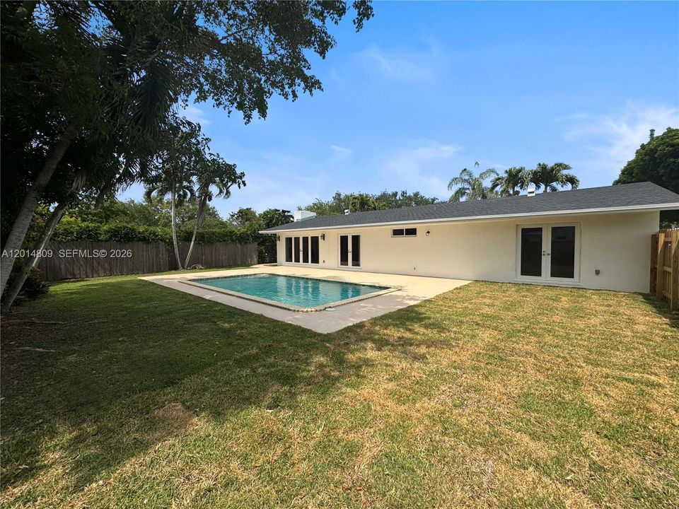 For Sale: $979,900 (3 beds, 2 baths, 2509 Square Feet)