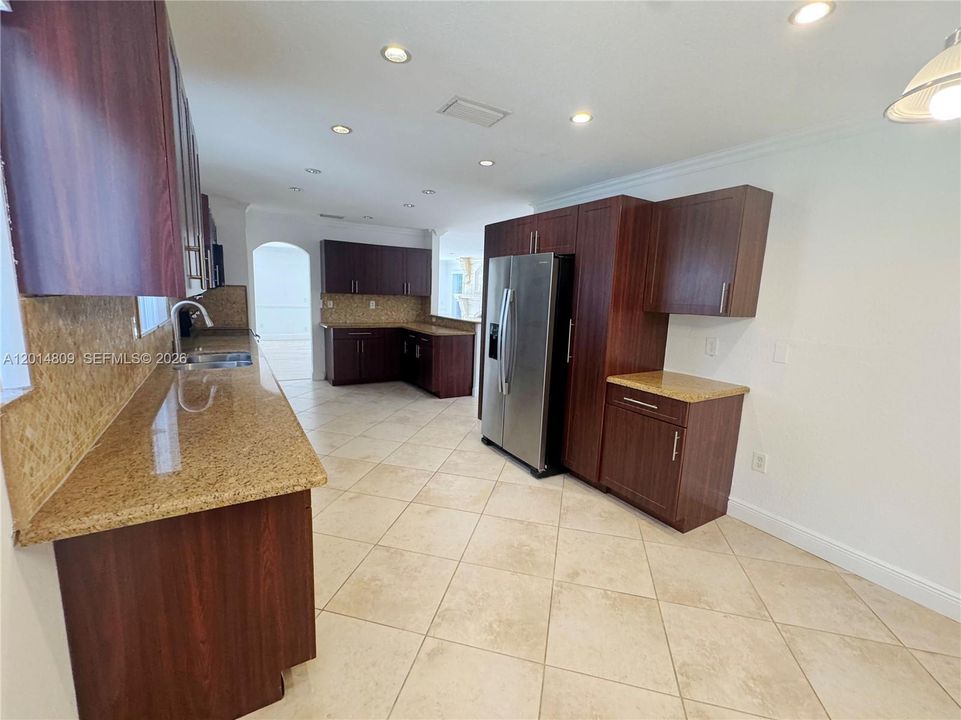 For Sale: $979,900 (3 beds, 2 baths, 2509 Square Feet)
