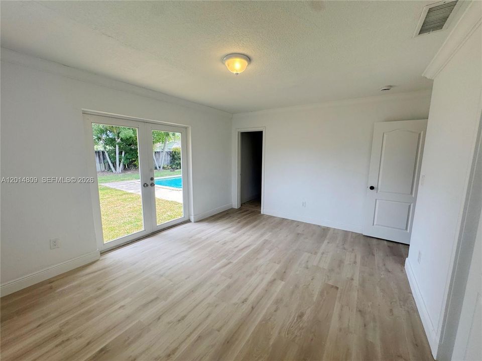 For Sale: $979,900 (3 beds, 2 baths, 2509 Square Feet)