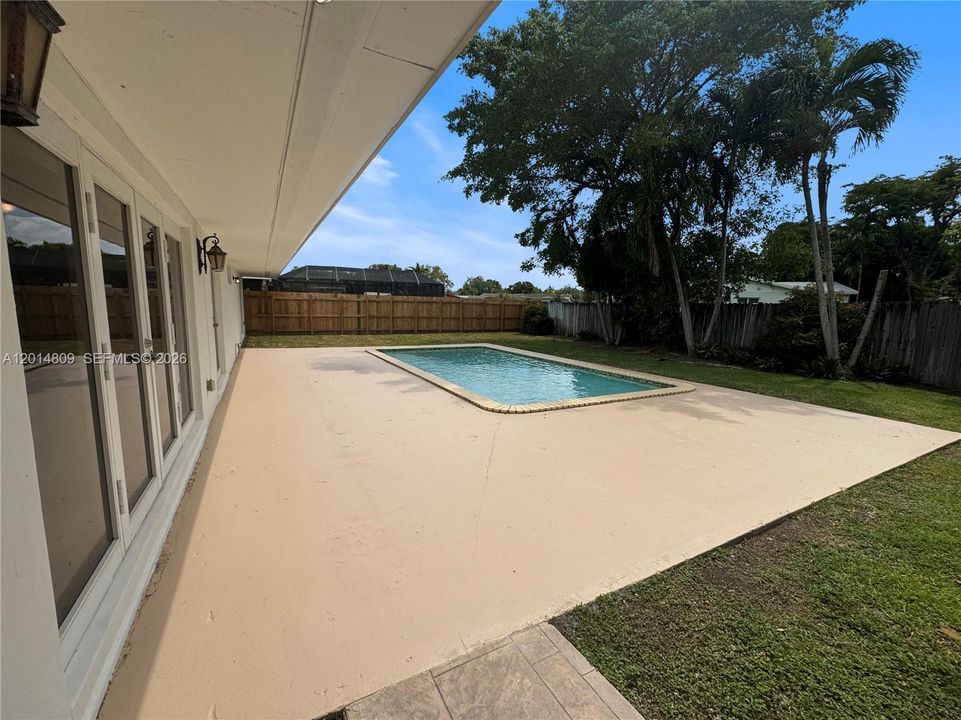 For Sale: $979,900 (3 beds, 2 baths, 2509 Square Feet)