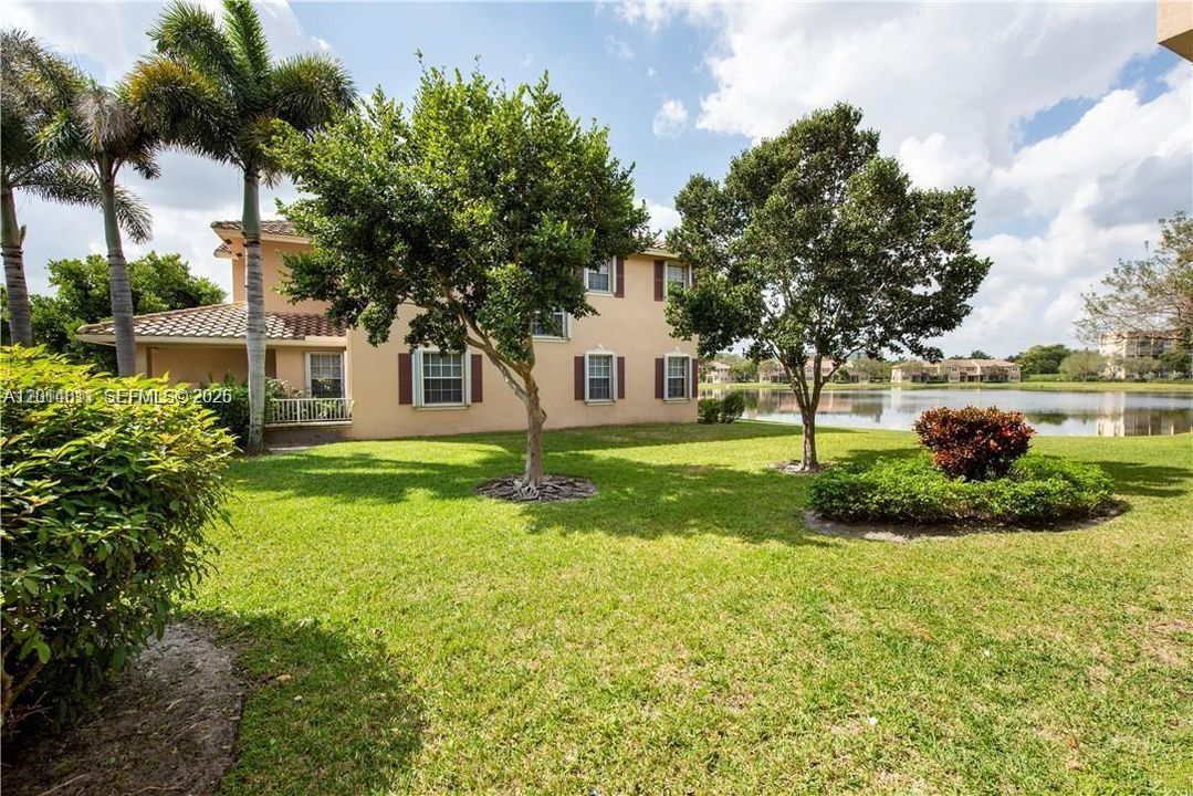 For Rent: $3,500 (3 beds, 2 baths, 1924 Square Feet)