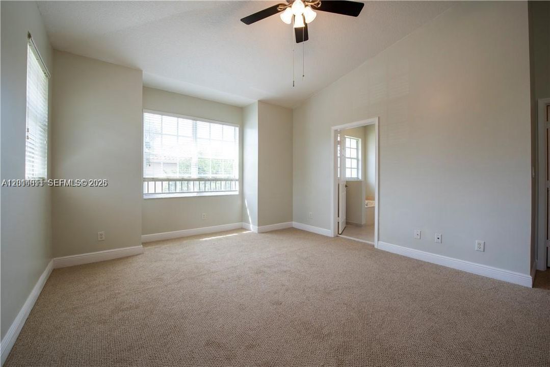 For Rent: $3,500 (3 beds, 2 baths, 1924 Square Feet)