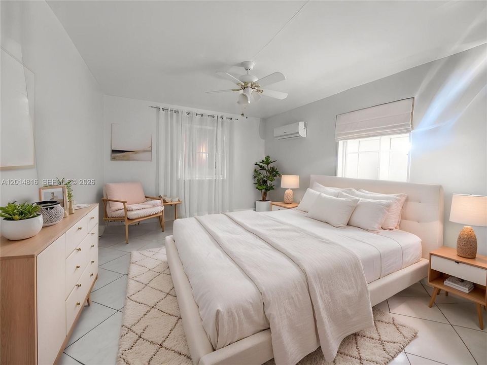 For Rent: $3,500 (3 beds, 2 baths, 1040 Square Feet)
