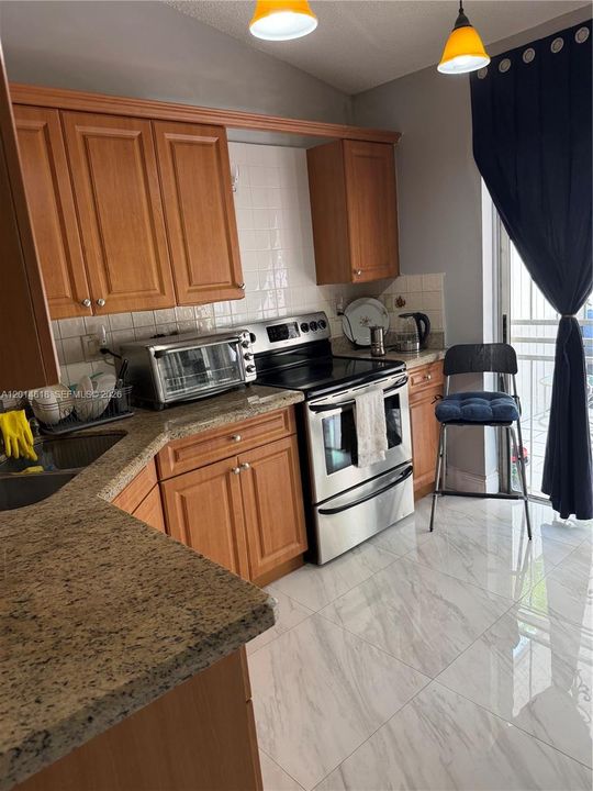 Active With Contract: $360,000 (2 beds, 2 baths, 1020 Square Feet)