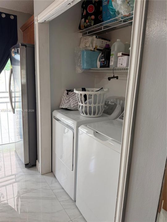 Active With Contract: $360,000 (2 beds, 2 baths, 1020 Square Feet)