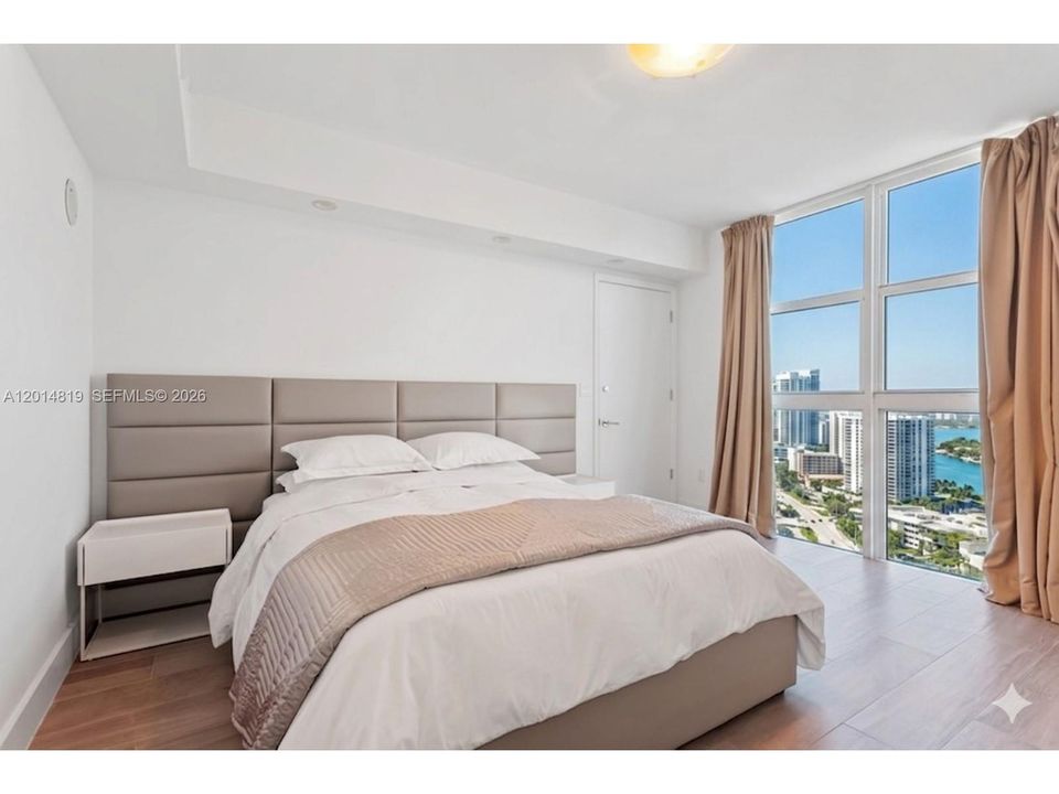В аренду: $15,000 (3 спален, 4 ванн, 2665 Квадратных фут)