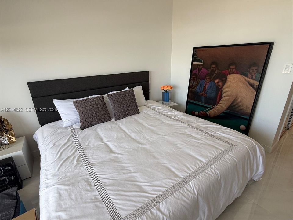 For Sale: $575,000 (2 beds, 2 baths, 1560 Square Feet)
