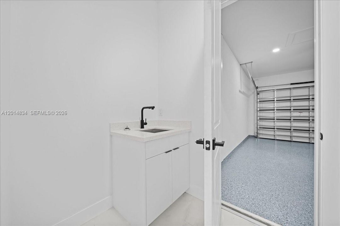 En Venta: $329,999 (4 camas, 2 baños, 1842 Pies cuadrados)