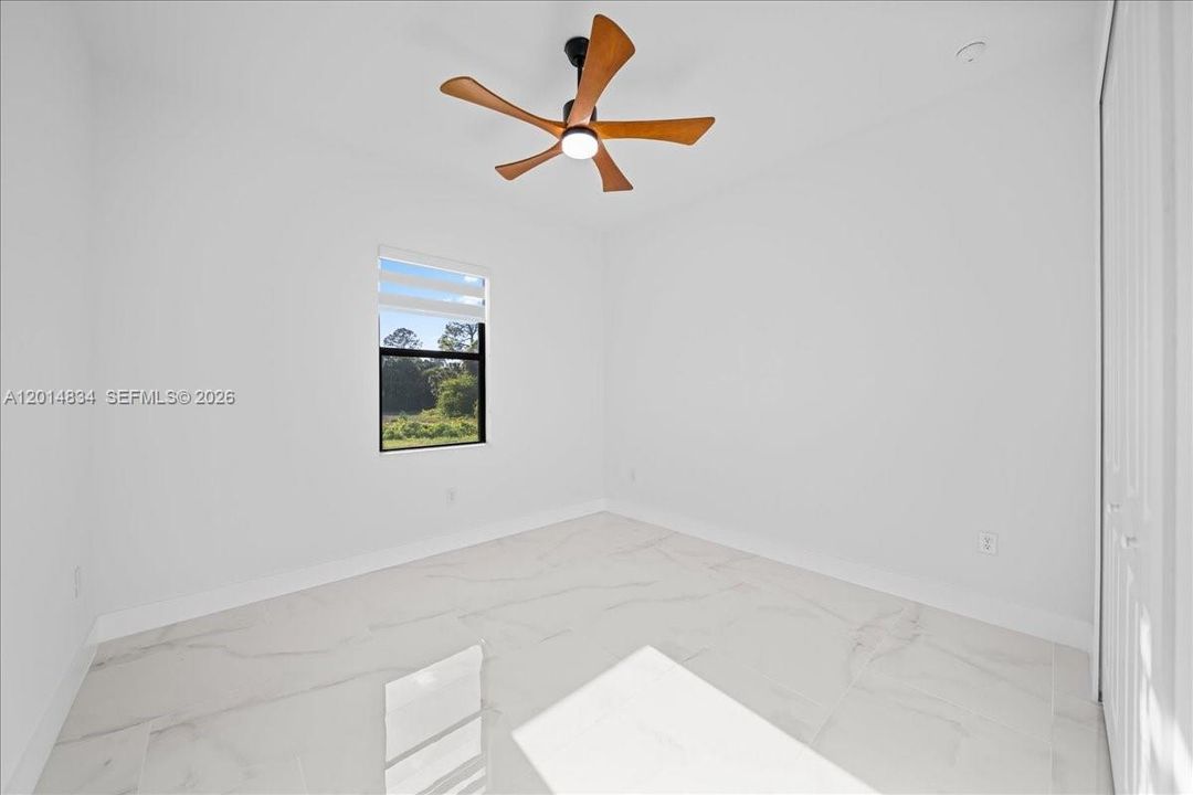 En Venta: $329,999 (4 camas, 2 baños, 1842 Pies cuadrados)
