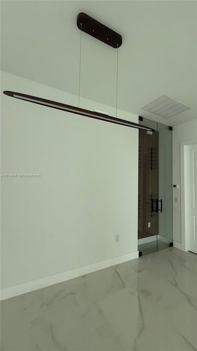 En Venta: $329,999 (4 camas, 2 baños, 1842 Pies cuadrados)
