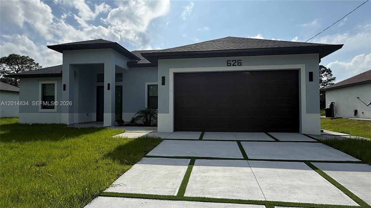 En Venta: $329,999 (4 camas, 2 baños, 1842 Pies cuadrados)