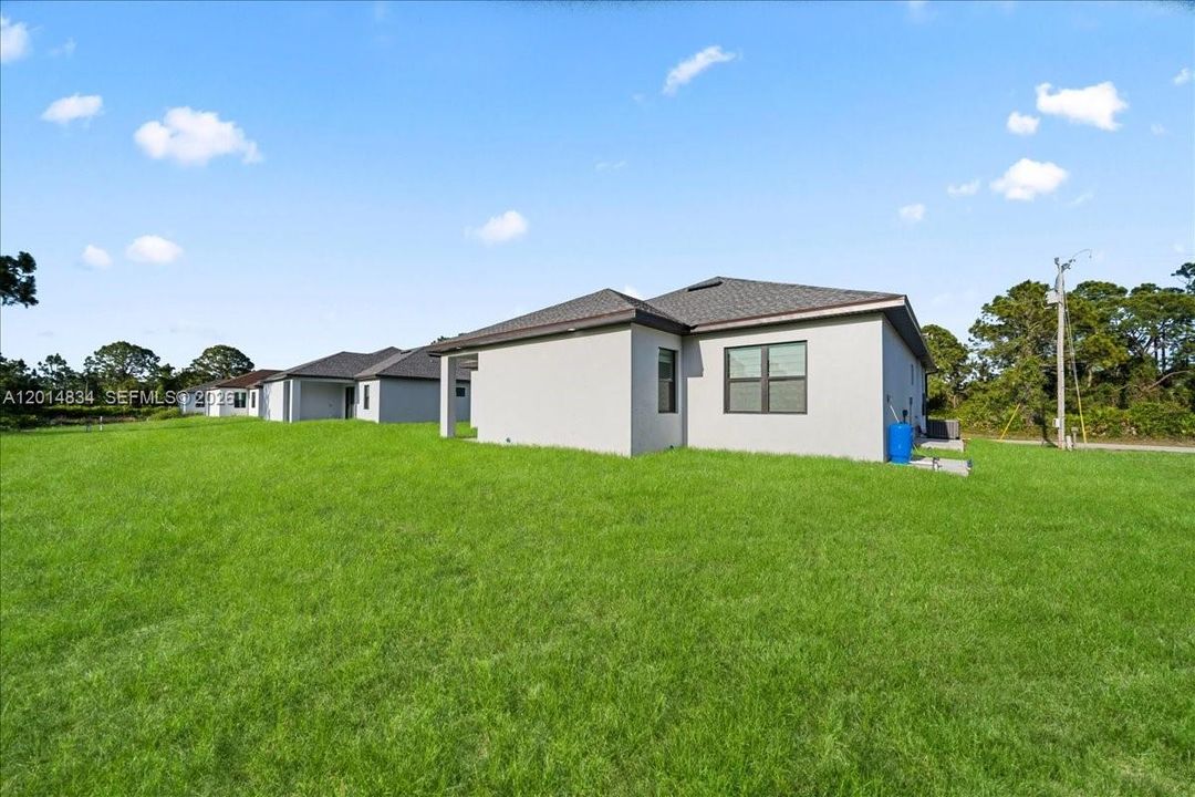 En Venta: $329,999 (4 camas, 2 baños, 1842 Pies cuadrados)