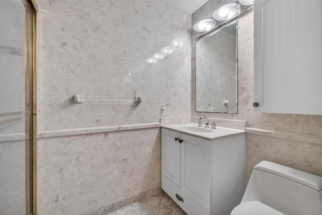 BATHROOM WITH SHOWER