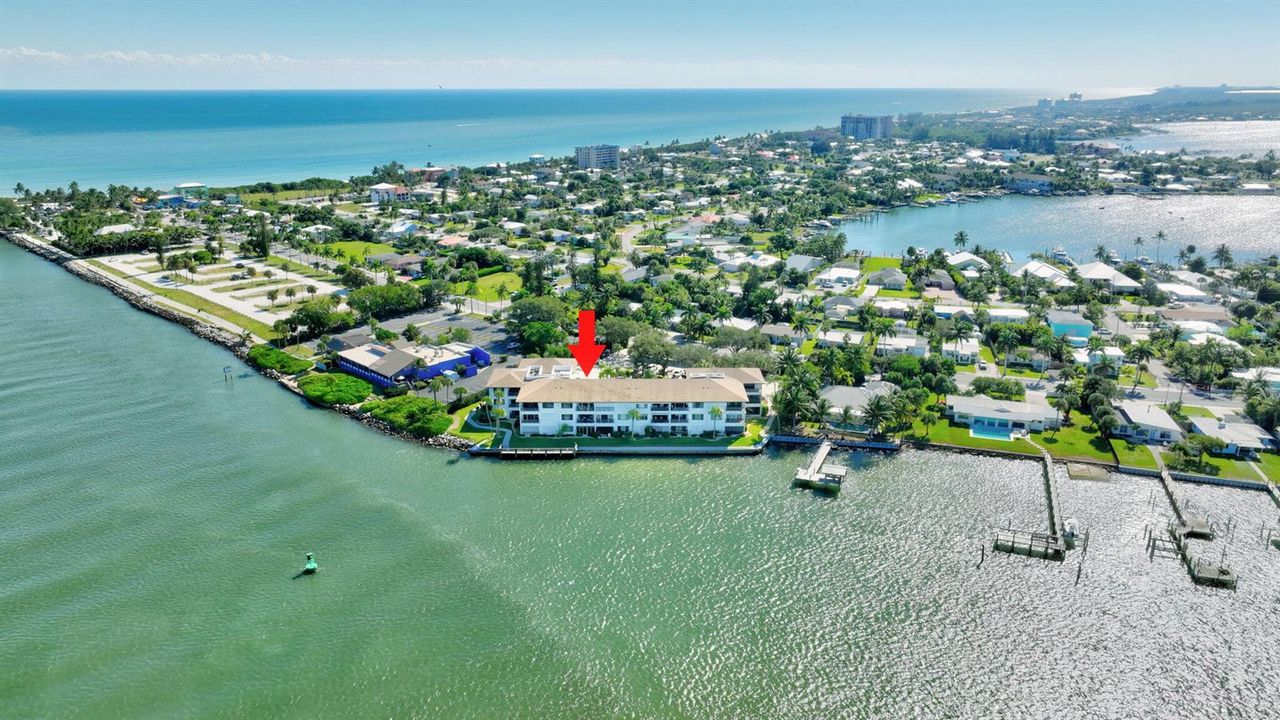 BEAUTIFUL ISLAND LOCATION.