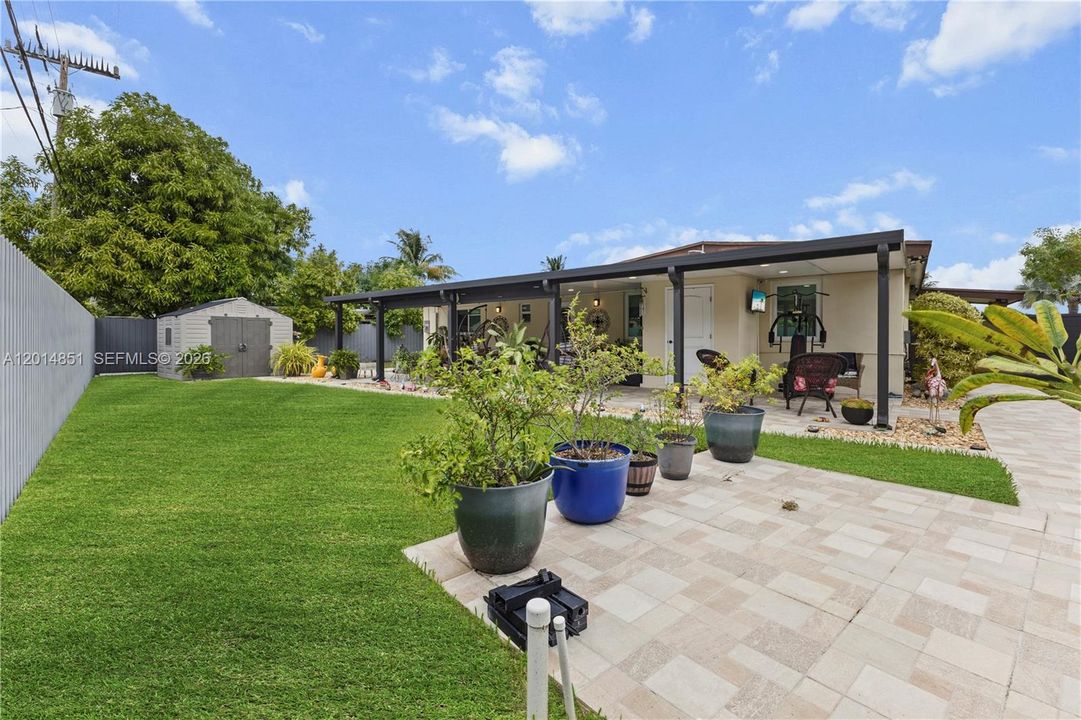 Active With Contract: $729,000 (4 beds, 2 baths, 1610 Square Feet)