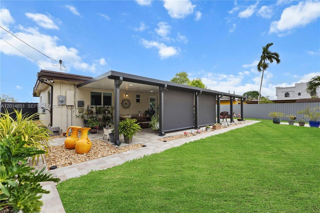 Active With Contract: $729,000 (4 beds, 2 baths, 1610 Square Feet)
