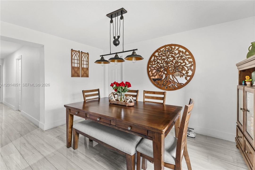 Active With Contract: $729,000 (4 beds, 2 baths, 1610 Square Feet)