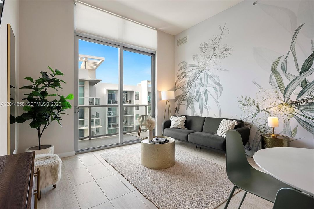 For Sale: $565,000 (1 beds, 1 baths, 801 Square Feet)