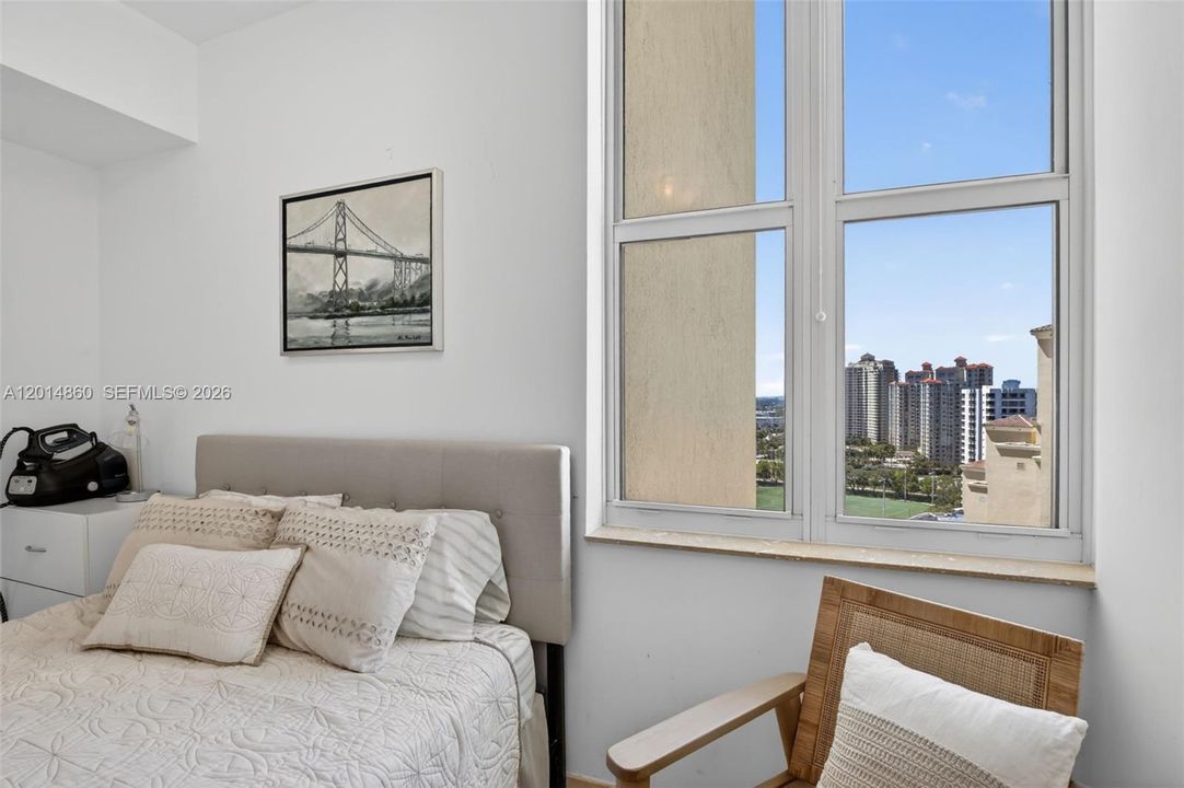 For Sale: $869,000 (3 beds, 3 baths, 1824 Square Feet)