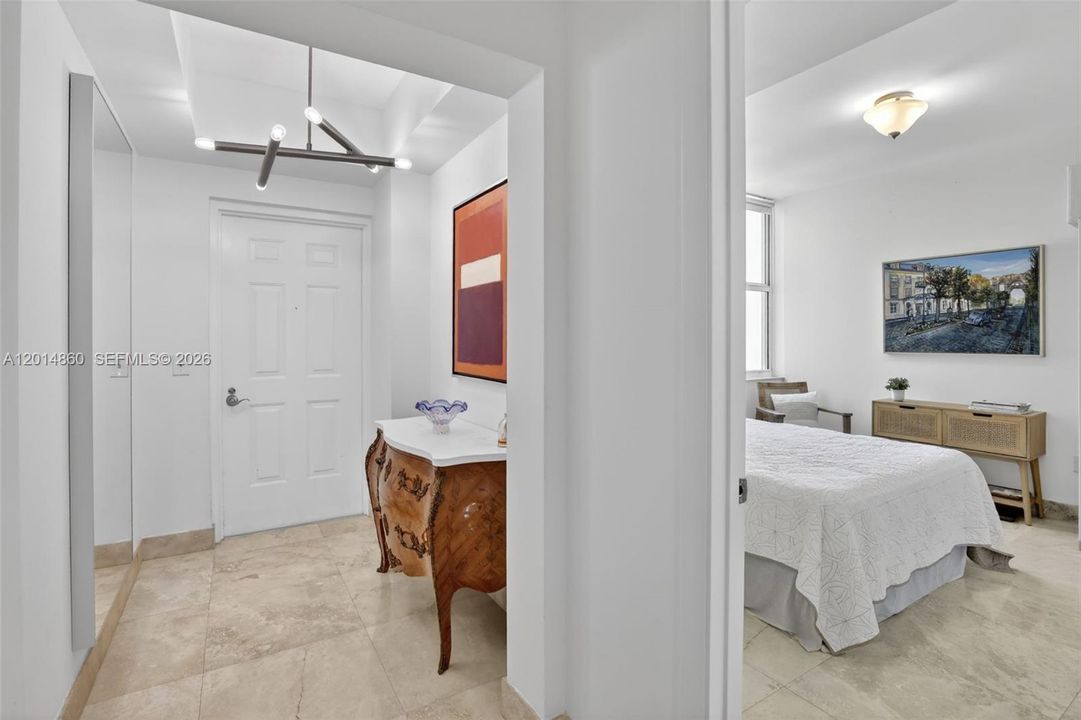 For Sale: $869,000 (3 beds, 3 baths, 1824 Square Feet)