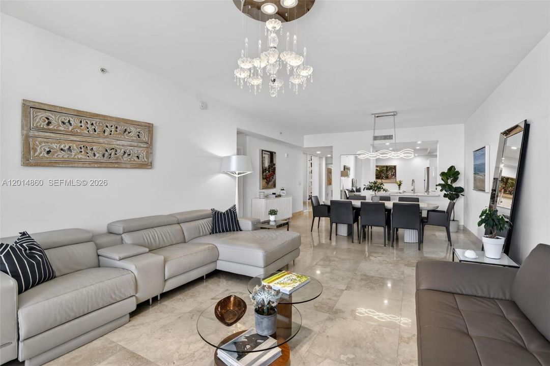 For Sale: $869,000 (3 beds, 3 baths, 1824 Square Feet)