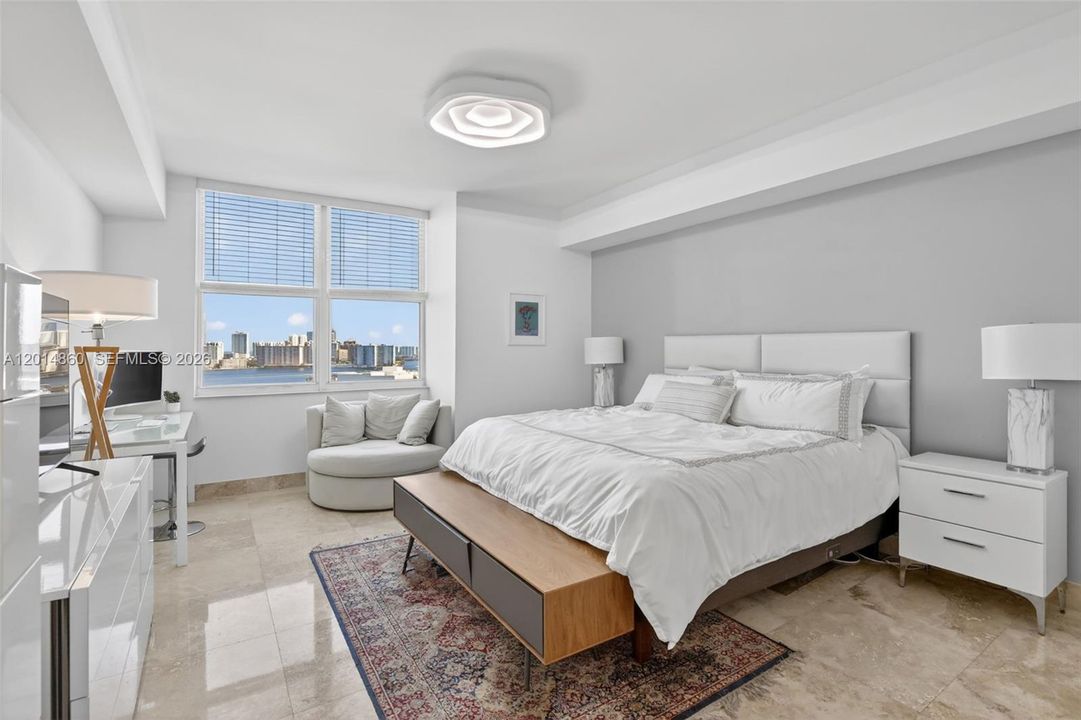 For Sale: $869,000 (3 beds, 3 baths, 1824 Square Feet)