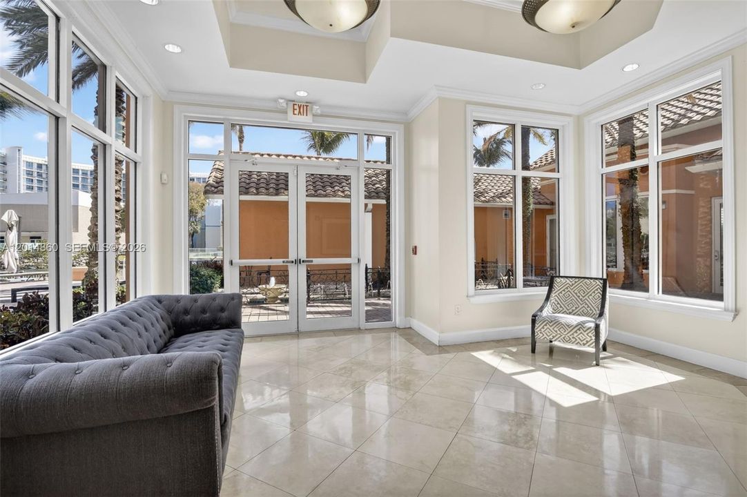 For Sale: $869,000 (3 beds, 3 baths, 1824 Square Feet)