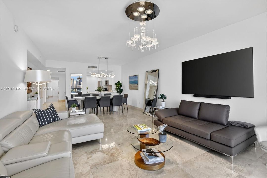 For Sale: $869,000 (3 beds, 3 baths, 1824 Square Feet)